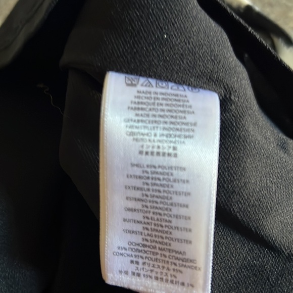 Michael Kors skirt, size 6 - Picture 8 of 8